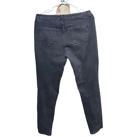 94. Nine West mid rise super comfy&soft skinny jeans size 8 - Picture 2 of 6